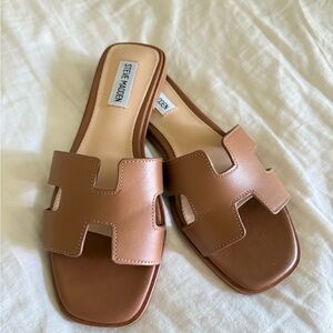 Steve Madden Tan Minimalist Sandals